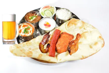 カレーとタンドリー料理のセット